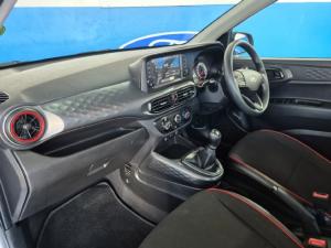Hyundai Grand i10 1.0 Premium hatch - Image 10