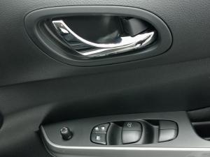 Nissan Navara 2.5DDTi double cab SE Plus manual - Image 11