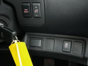 Nissan Navara 2.5DDTi double cab SE Plus manual - Image 14