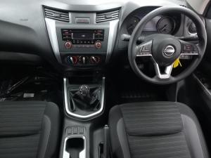 Nissan Navara 2.5DDTi double cab SE Plus manual - Image 6