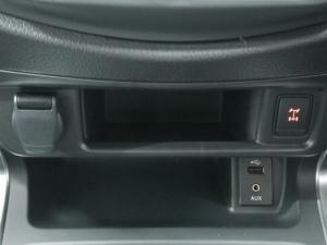 Nissan Navara 2.5DDTi double cab SE Plus manual - Image 8