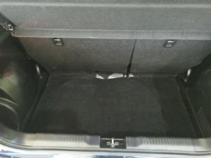 Suzuki Swift 1.2 GLX manual - Image 11