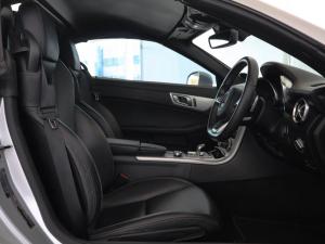 Mercedes-Benz SLC SLC300 AMG Line - Image 27