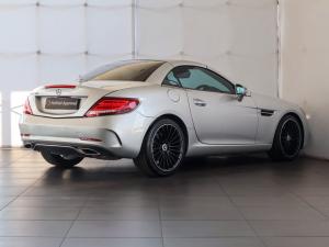 Mercedes-Benz SLC SLC300 AMG Line - Image 9