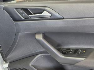 Volkswagen Polo hatch 1.0TSI - Image 19