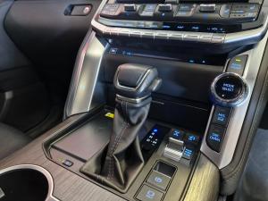 Toyota Land Cruiser 300 3.5T GR-Sport - Image 14