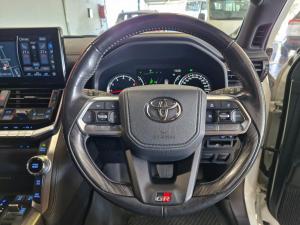 Toyota Land Cruiser 300 3.5T GR-Sport - Image 24