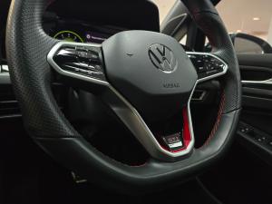 Volkswagen Golf GTI - Image 18