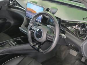 BYD Dolphin Dynamic Standard Range EV - Image 9