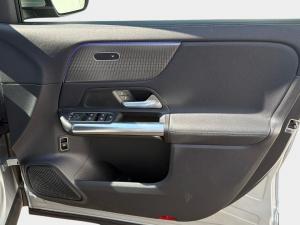 Mercedes-Benz GLA GLA200 Progressive - Image 19