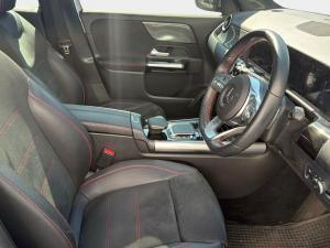 Mercedes-Benz GLA GLA200d Progressive - Image 10