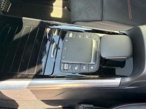Mercedes-Benz GLA GLA200d Progressive - Image 14