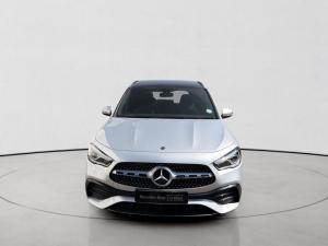 Mercedes-Benz GLA GLA200d Progressive - Image 2