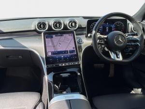 Mercedes-Benz C-Class C43 - Image 12