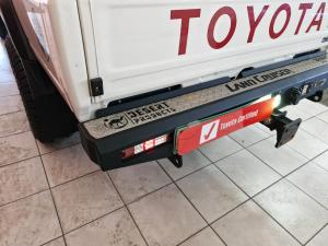 Toyota Land Cruiser 79 2.8GD-6 double cab auto - Image 18