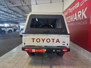 Toyota Land Cruiser 79 2.8GD-6 double cab auto - Image 3