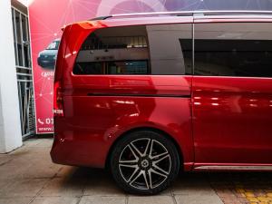 Mercedes-Benz V300d Executive - Image 11