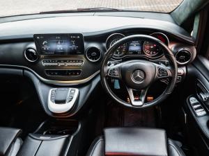 Mercedes-Benz V300d Executive - Image 21