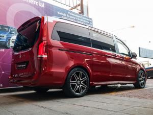 Mercedes-Benz V300d Executive - Image 9