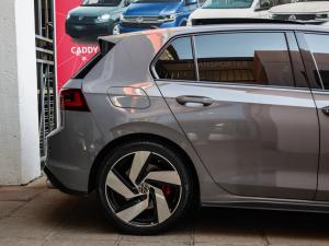 Volkswagen Golf GTI - Image 11