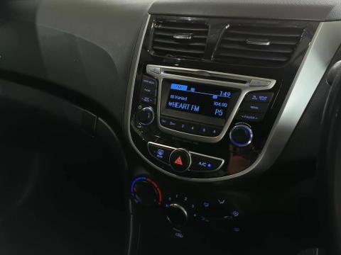 Image Hyundai Accent sedan 1.6 Fluid