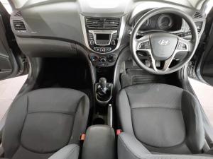 Hyundai Accent sedan 1.6 Fluid - Image 14