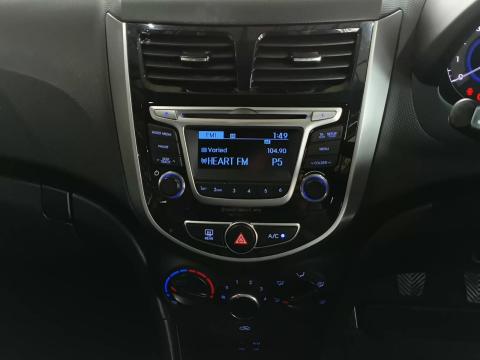 Image Hyundai Accent sedan 1.6 Fluid