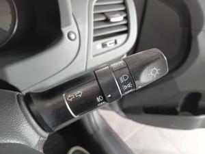 Hyundai Accent sedan 1.6 Fluid - Image 21