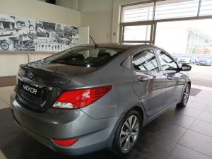 Hyundai Accent sedan 1.6 Fluid - Image 2
