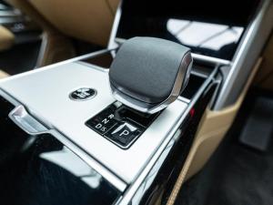 Land Rover Range Rover P530 HSE - Image 17