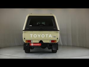Toyota Land Cruiser 79 2.8GD-6 double cab auto - Image 5