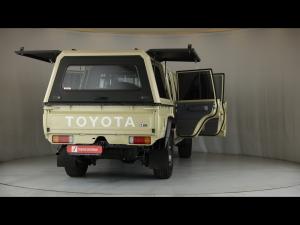 Toyota Land Cruiser 79 2.8GD-6 double cab auto - Image 24