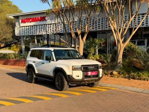 Toyota Land Cruiser Prado 2.8GD VX-R - Image 1
