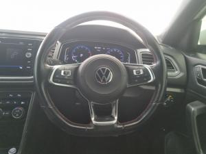 Volkswagen T-Roc 2.0TSI 140kW 4Motion R-Line - Image 8