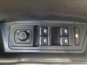 Volkswagen T-Roc 2.0TSI 140kW 4Motion R-Line - Image 22