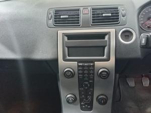 Volvo S40 1.8i - Image 15
