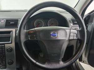 Volvo S40 1.8i - Image 18