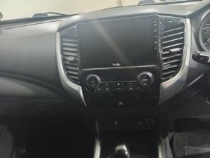 Mitsubishi Triton 2.4DI-D double cab 4x4 auto - Image 11
