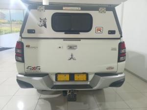 Mitsubishi Triton 2.4DI-D double cab 4x4 auto - Image 5