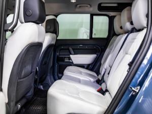 Land Rover Defender 110 D350 X-Dynamic HSE - Image 10