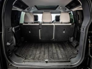 Land Rover Defender 110 D350 X-Dynamic HSE - Image 11