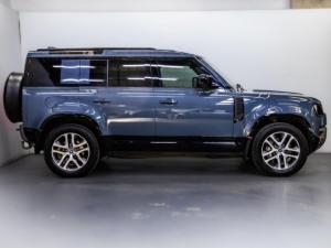 Land Rover Defender 110 D350 X-Dynamic HSE - Image 2
