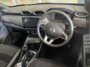 Nissan Magnite 1.0 Visia manual - Image 8