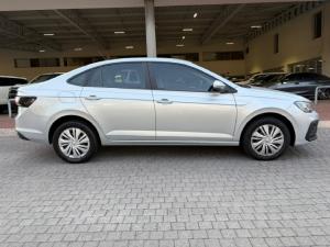 Volkswagen Polo sedan 1.6 manual - Image 5