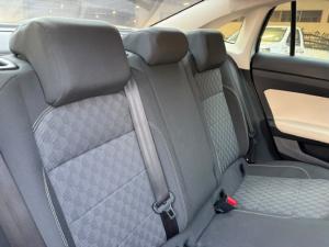 Volkswagen Polo sedan 1.6 manual - Image 8