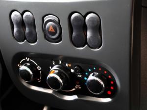 Nissan NP200 1.6i safety pack (aircon) - Image 14
