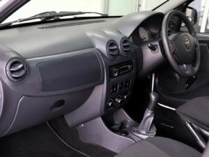 Nissan NP200 1.6i safety pack (aircon) - Image 8