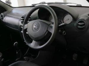 Nissan NP200 1.6i safety pack (aircon) - Image 9