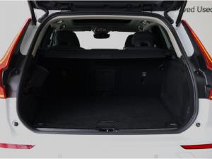 Volvo XC60 B5 AWD Plus Dark - Image 11