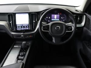 Volvo XC60 B5 AWD Plus Dark - Image 13